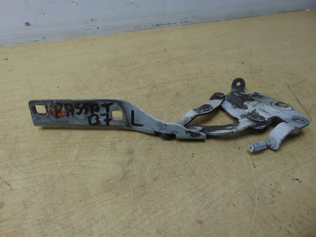 фото №1, Петля капот лівий vw passat b7 lb9a 3aa823301