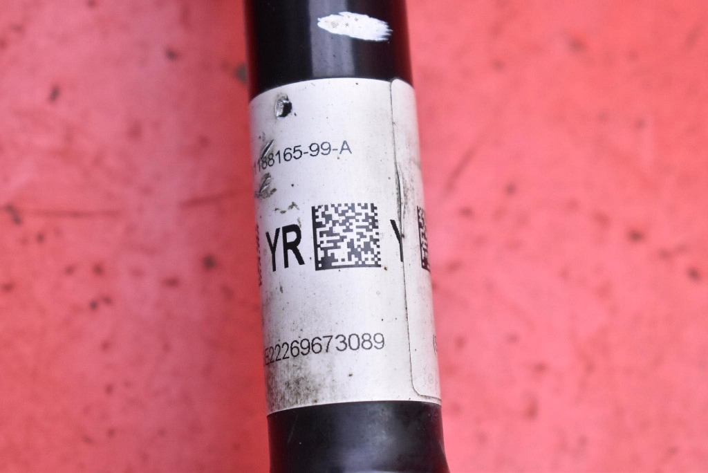 Приводной вал левая задний  автоматическая коробка передач 1188165-99-a tesla model y 60 kwh 299 km 20- Киев