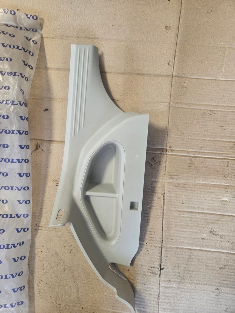 Купити Volvo xc60 08-17 рік накладка поріг права поріг 31294849 ur30c