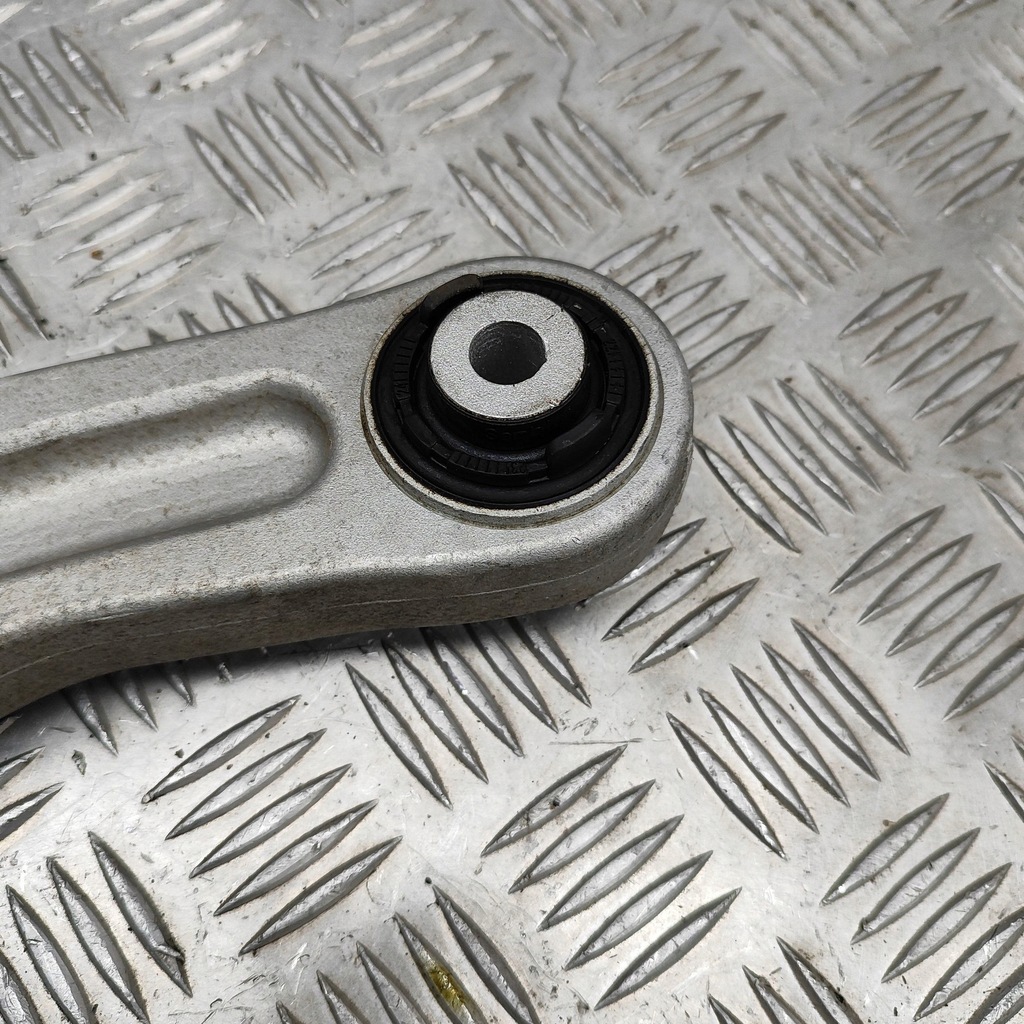 фото №6, Audi q4 sportback e-tron 2023 правая сторона верхний рычаг задний