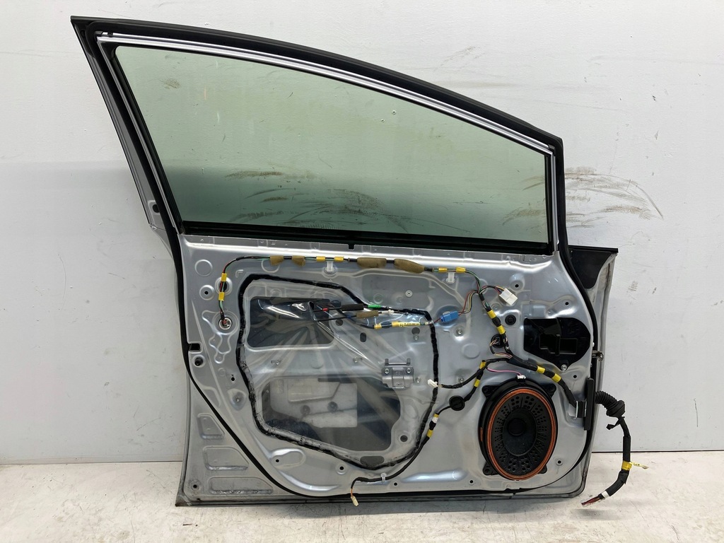 фото №12, Prius iii дверь передние левый перед полный 1f7