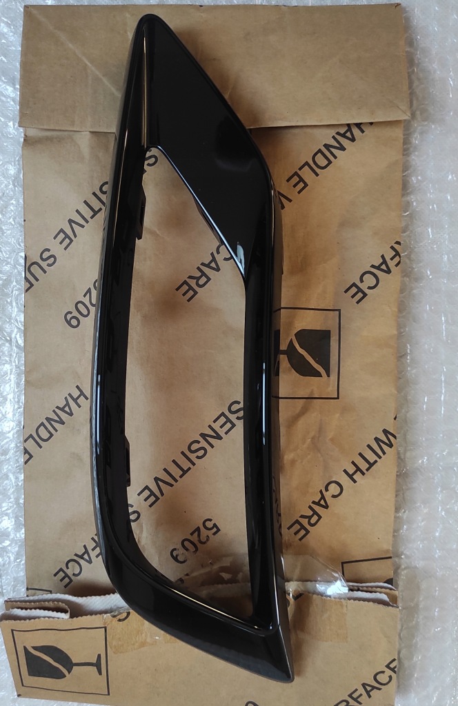 фото №1, Рамка решётка бампера audi q8 18 s-line левая nowa