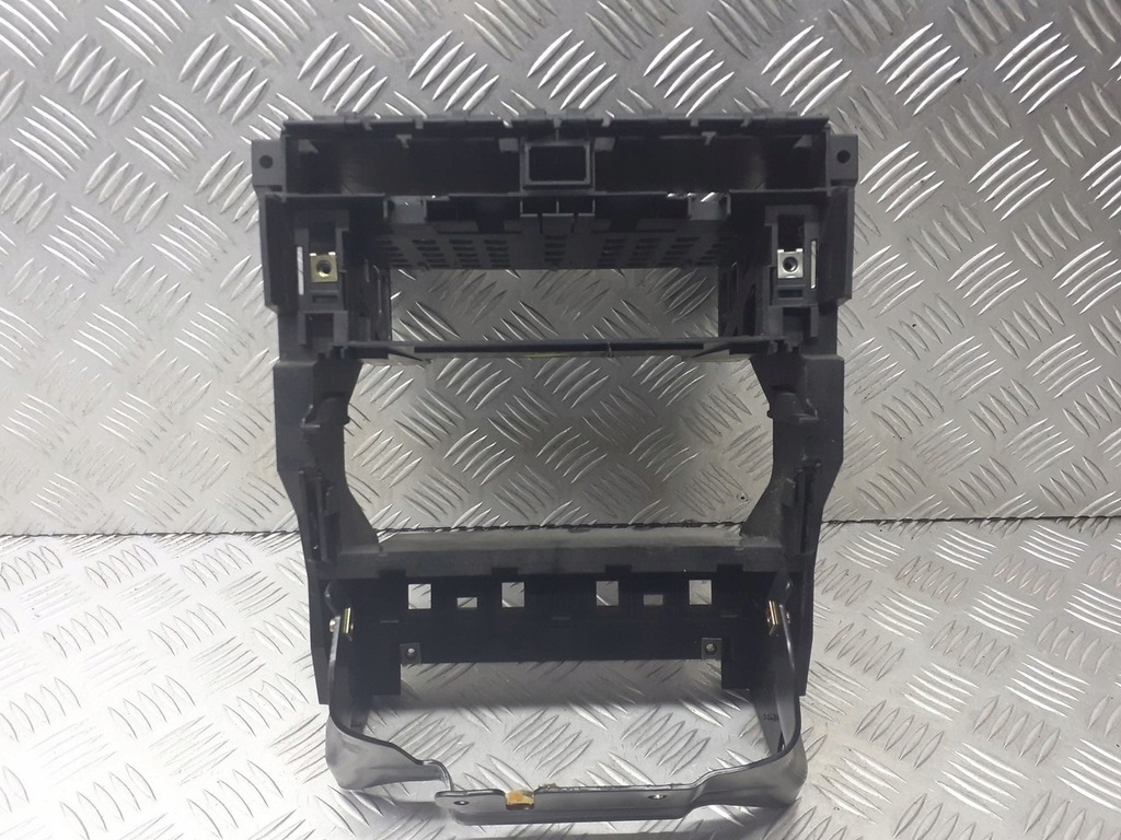 фото №1, Корзина рамка радіо audi a4 b6 1.9 tdi 8e0858005e