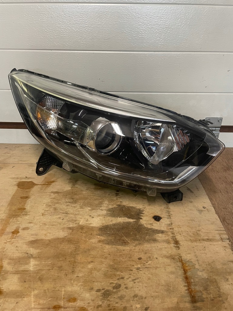 фото №1, Renault captur права лампа перед передня renault captur i 13-17 260100947r