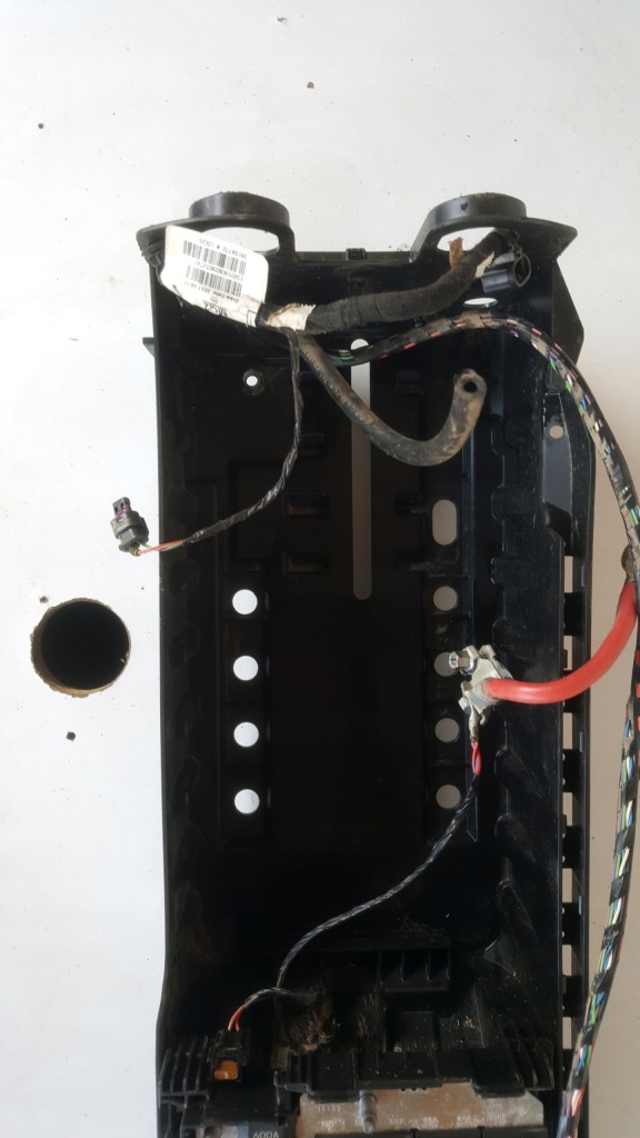 Корпус акумулятор клема opel astra v k 1.6 cdti Зі Шроту