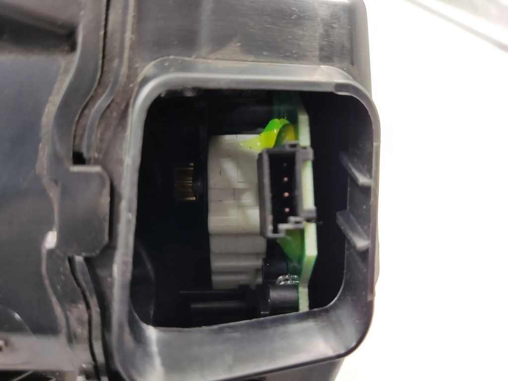 фото №11, Bmw 5 g30 g31 2020 кронштейн na освежитель воздуха