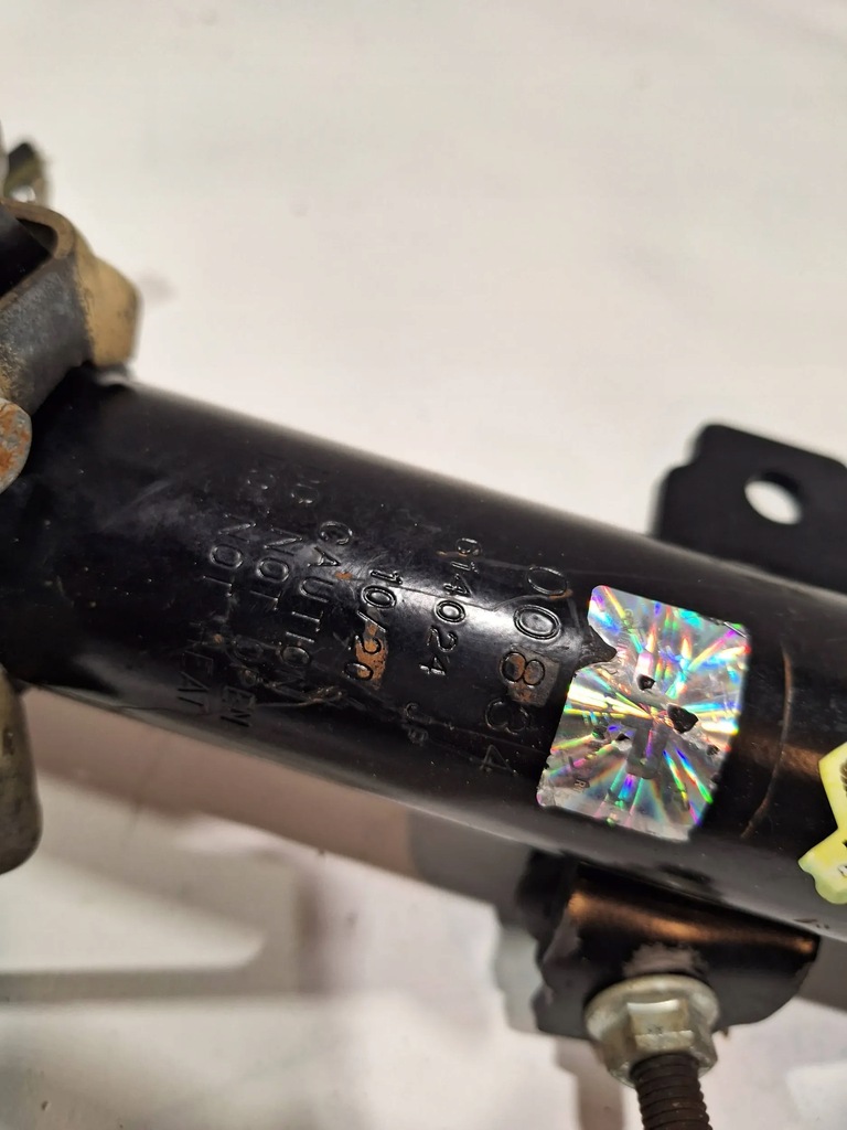 фото №7, Амортизатор перед правый 614024jp dacia duster i lift 15- 1.6.16v 4x4