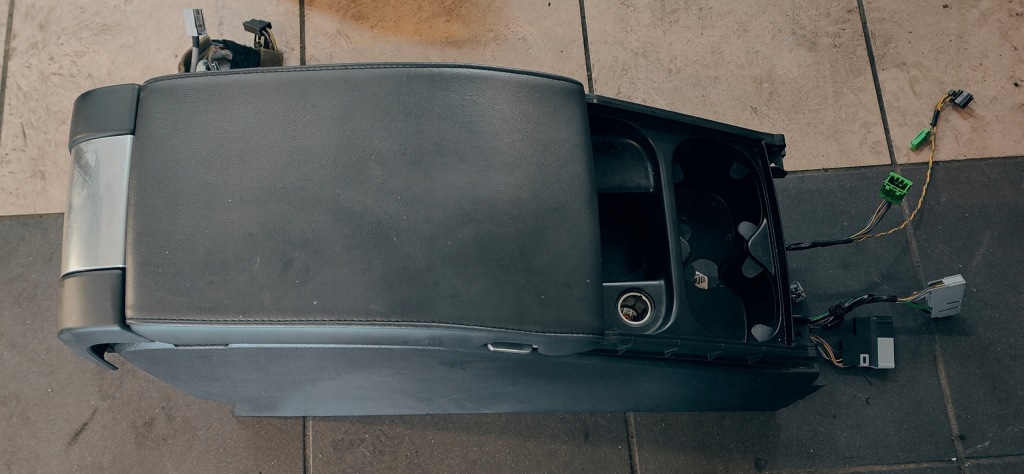 фото №1, Volvo v70 iii 12r підлокітник