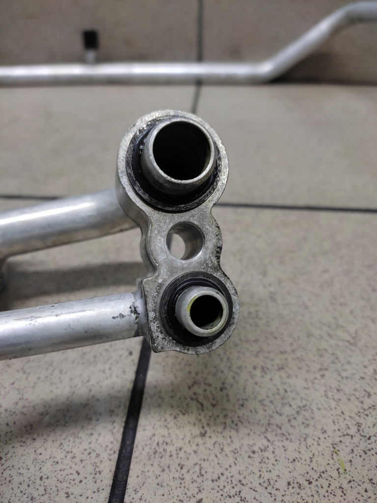 фото №4, Opel signum 2.2 d шланг трубка кондиционера