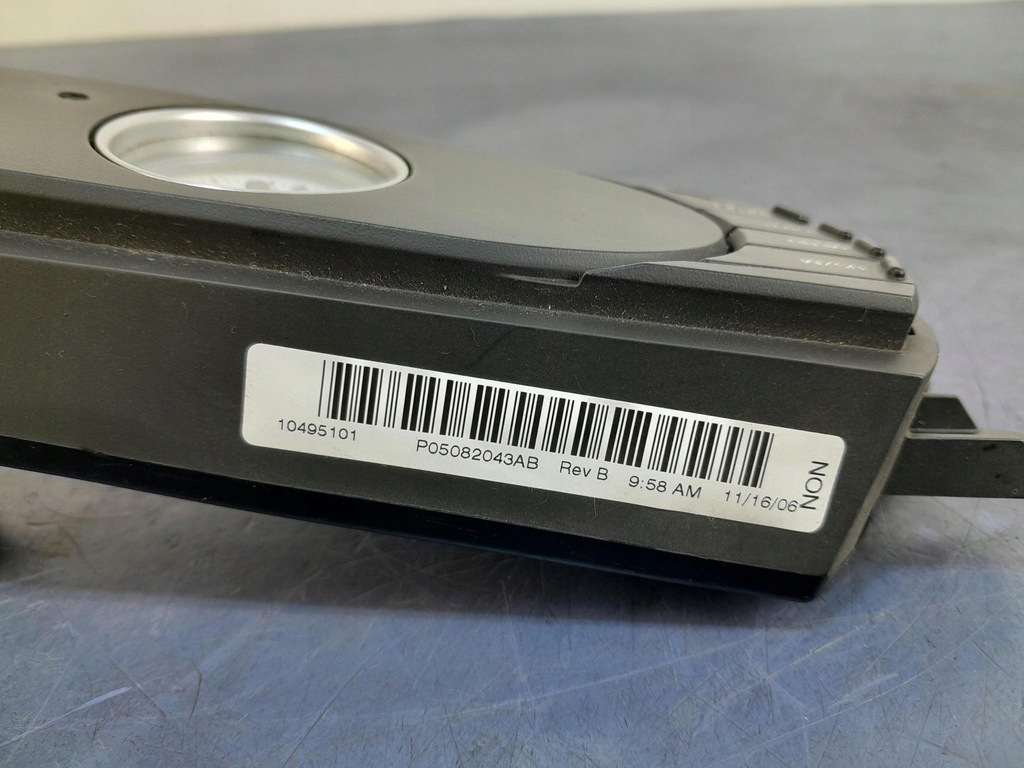 фото №4, Chrysler pacifica i годинник p05082043ab