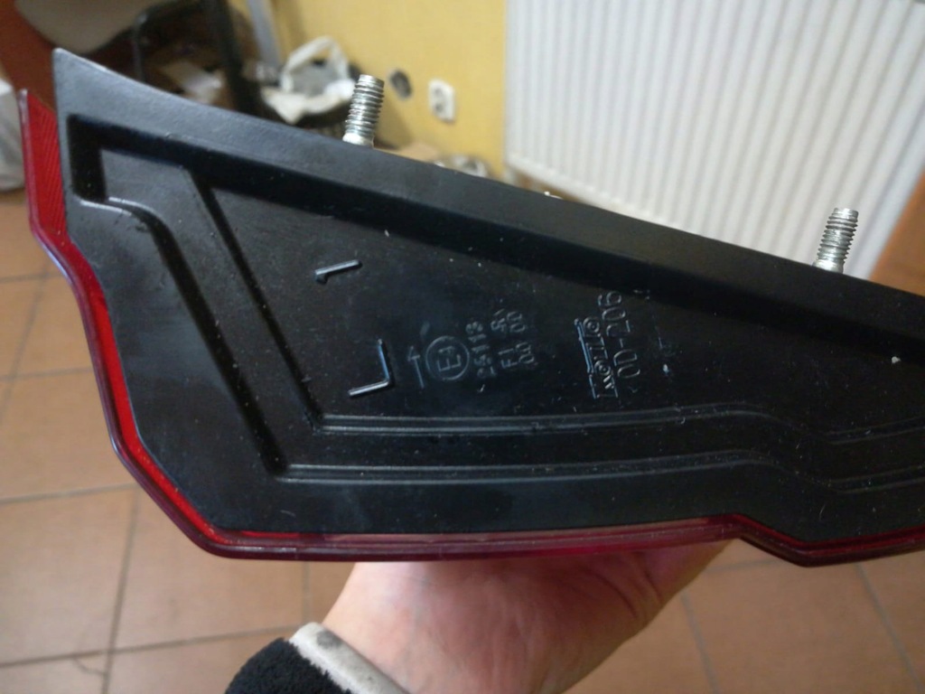 фото №5, Toyota yaris iii лампа правая задняя w крышка