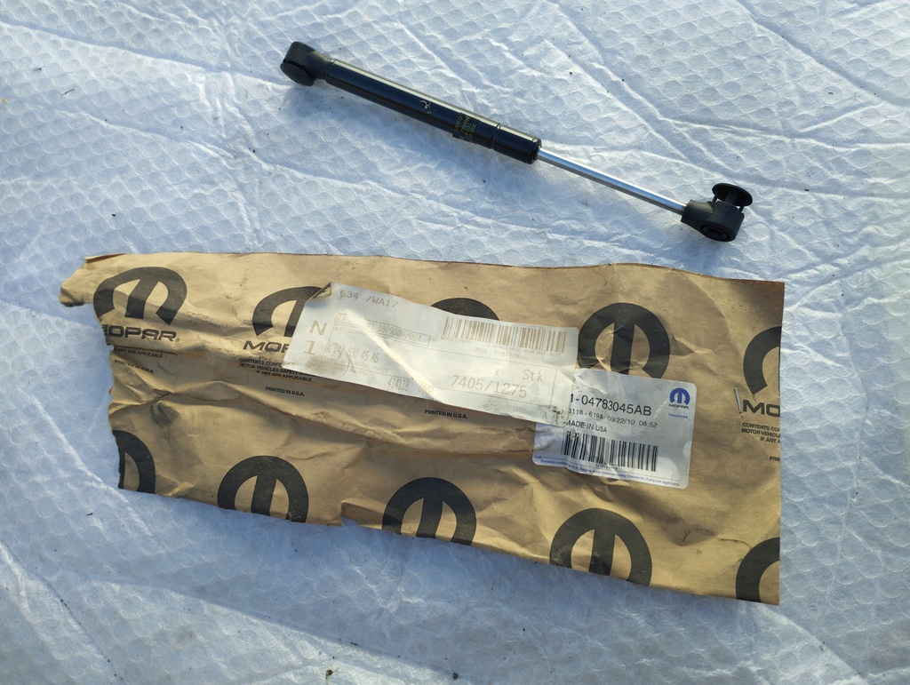 фото №1, Chrysler sebring привід амортизатор кришки 97-00