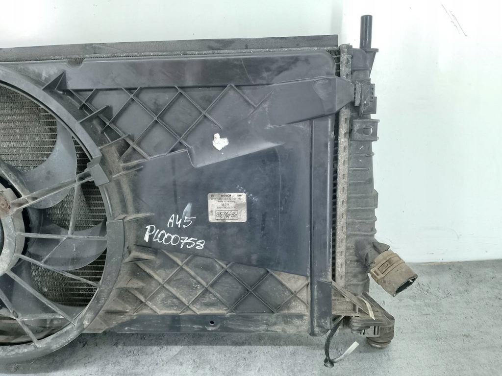 Радиатор воды с вентилятор volvo v50 3m5h-8c607-rd 0130303930 2.0 d Недорого