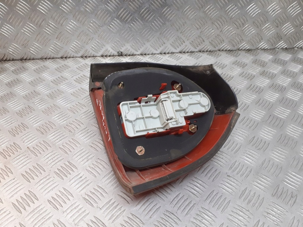 фото №3, Лампа левая задняя 3d audi a3 8l