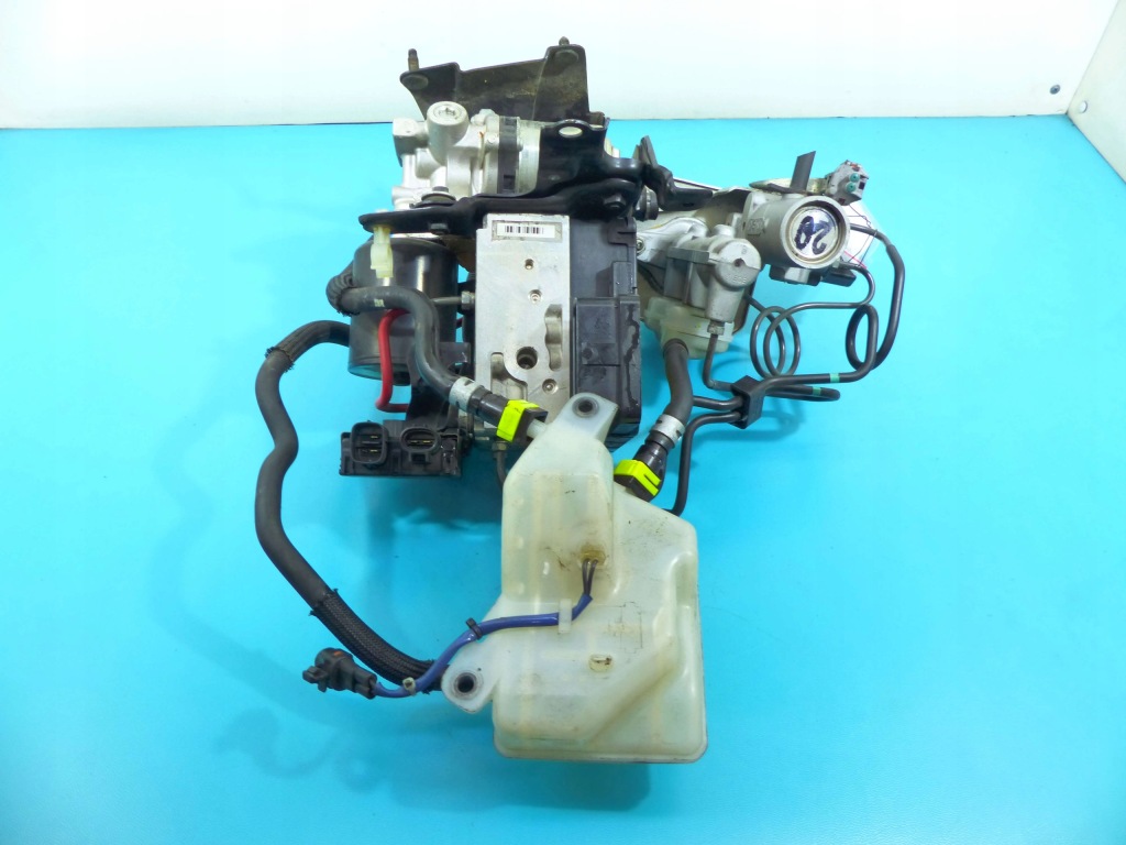 Насос abs lexus ls iv ls600h 06-12 Ціна