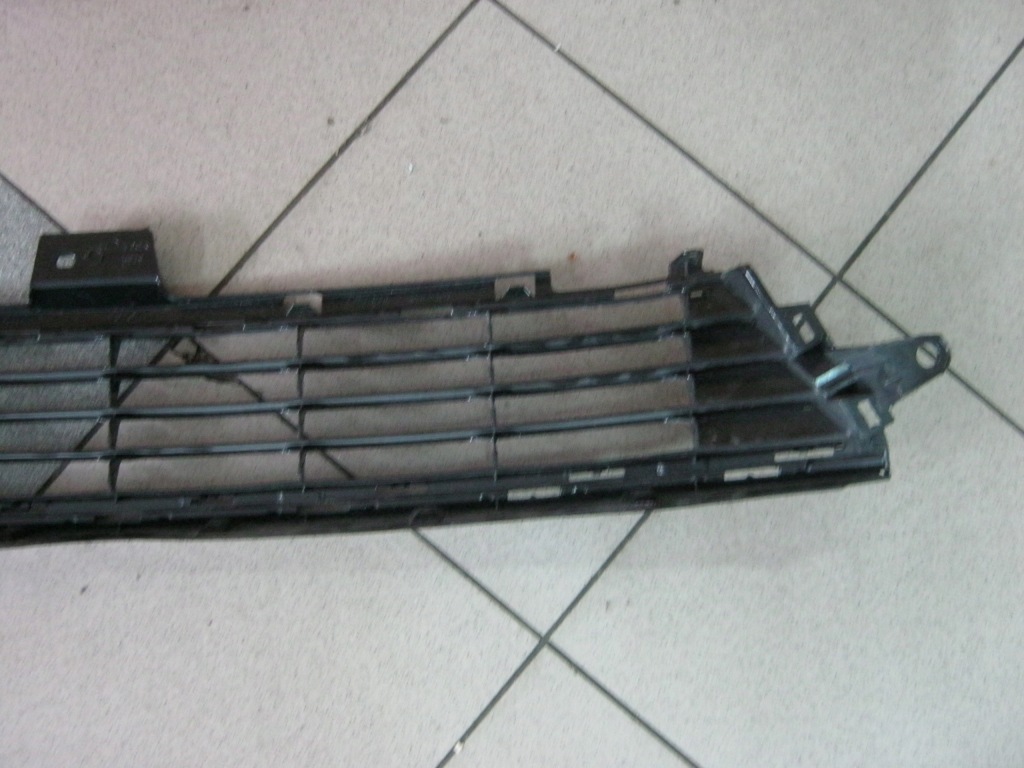 Решётка  решётка бампера toyota auris 2 рестайлинг  15- в Украине