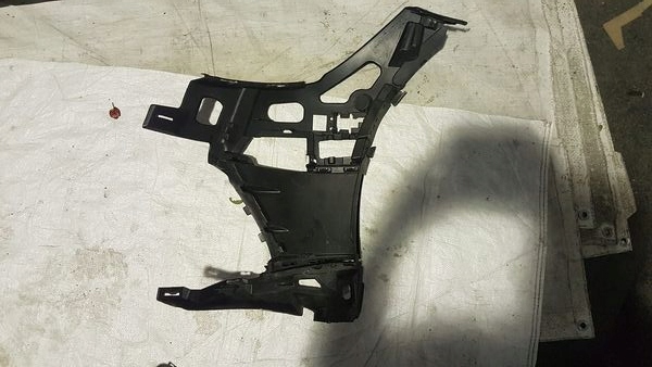 фото №1, Mercedes w223 направляющая бампера a2338851601