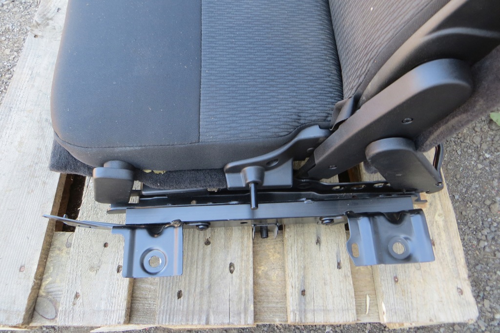 фото №7, Сидіння заднє сидіння land rover discovery iii 3 ряд