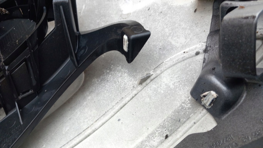 Mercedes w169 бампер перед противотуманная фара 761 с Разборки