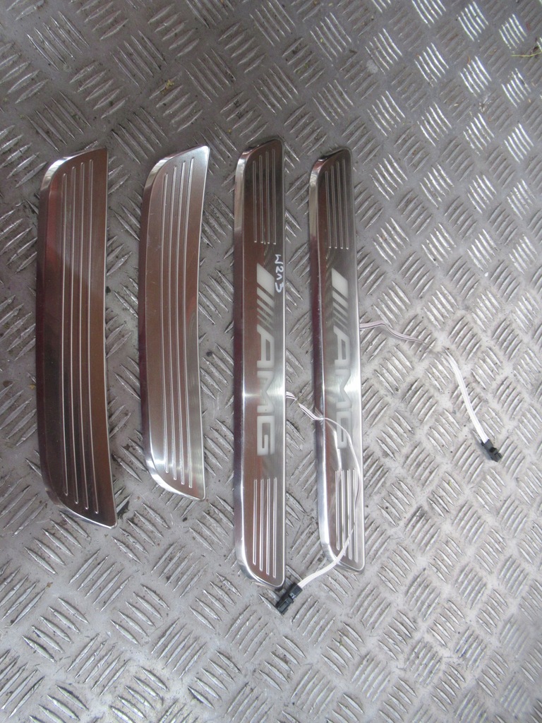 фото №1, E klasa w213 накладки пороговые хром подсвечиваемые