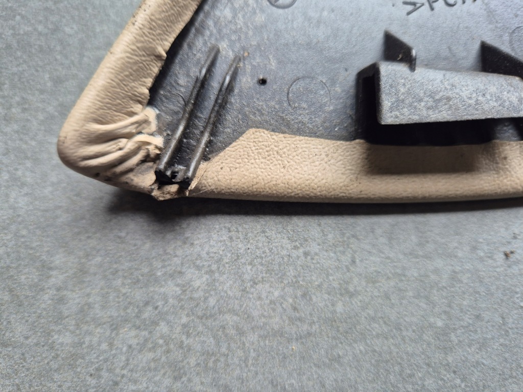 Трикутник заглушка mercedes sl r129 1297250711 Доставка