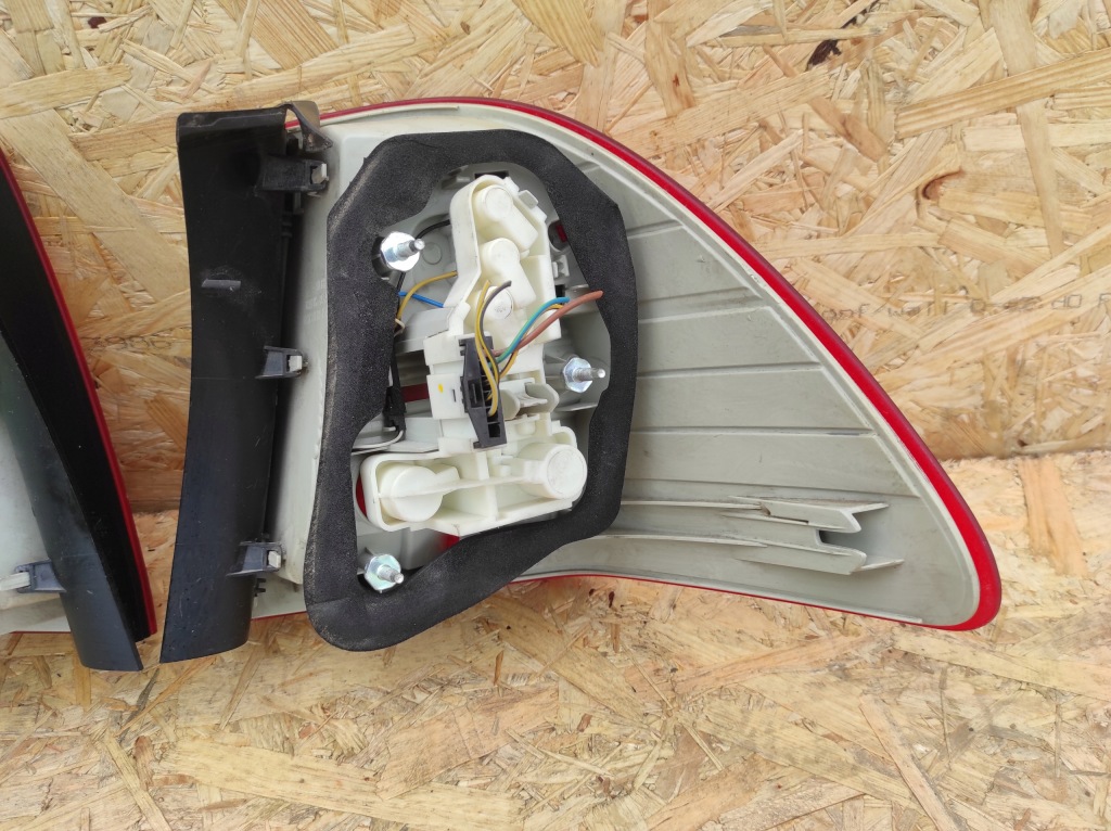 Лампа задняя левая правая bmw 3 e91 рестайлинг  универсал combi в Украине