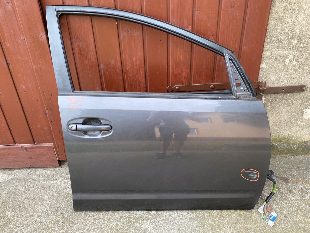 фото №1, Дверь перед правое toyota prius ii