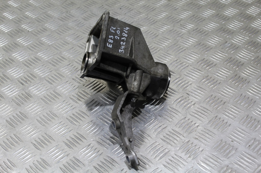 фото №1, Кронштейн опора полуось bmw x3 e83 lift 3423814