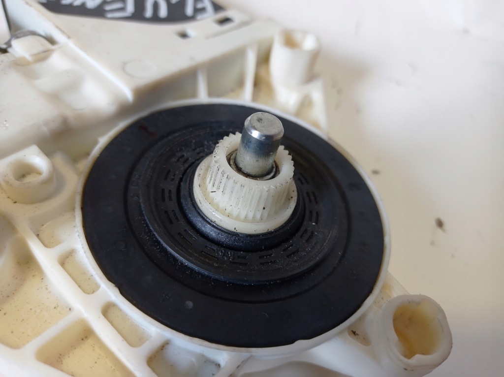 фото №6, Моторчик скло правий задня fluence 827306548r