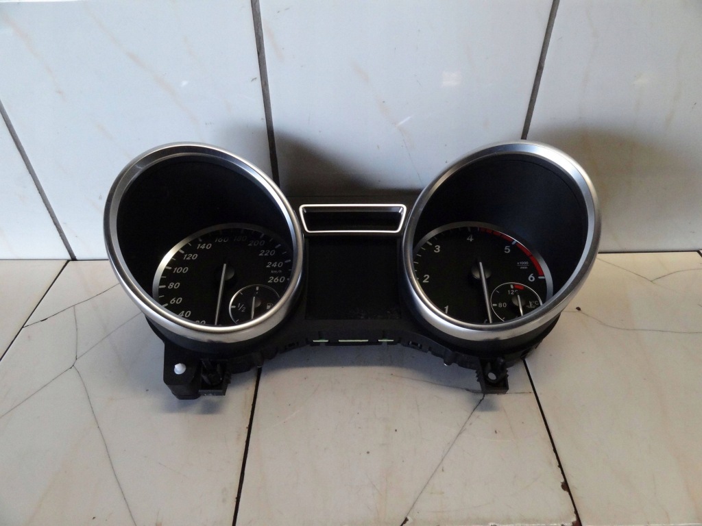 Купить Mercedes-benz ml w166 2.2 cdi 2012 suv счетчик спидометр a1669002605