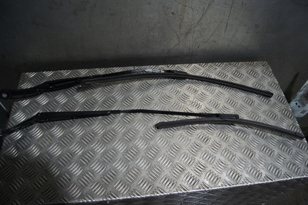 фото №1, Рычаги дворник правое левая комплект audi a3 8v