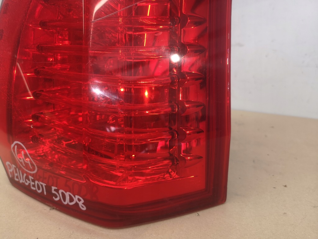 фото №7, Лампа правая задняя w крыло led peugeot 5008 i 09-13