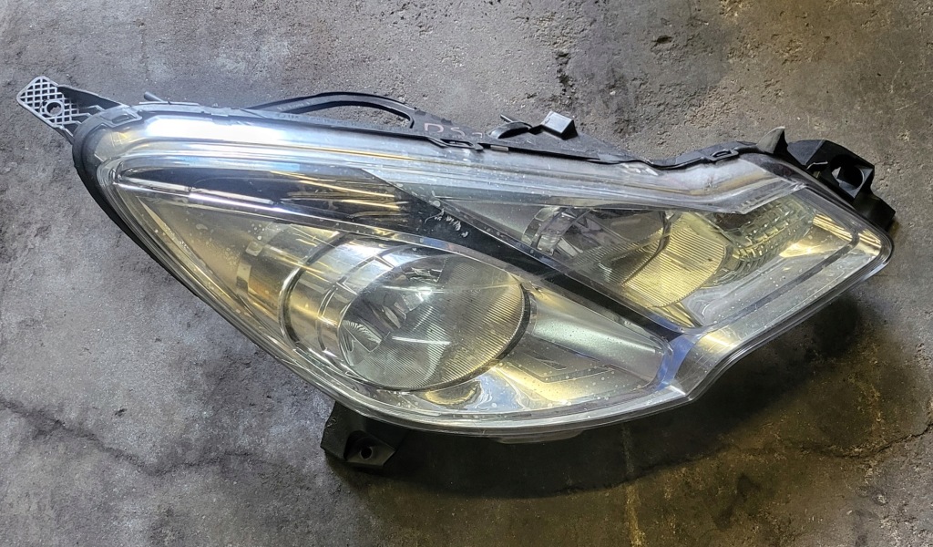 фото №1, Citroen c3 ii lift лампа права ds3