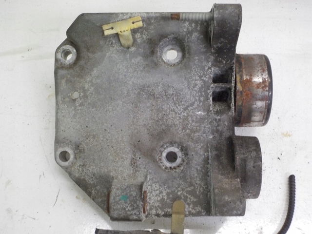 фото №1, Jaguar xj x350 кронштейн основание кронштейн