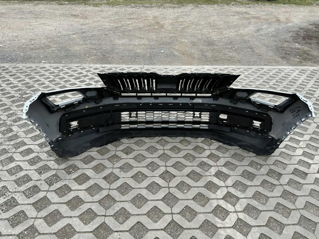 Skoda kodiaq 1 бампер перед передний комплектный  решётка радиатора ls9r 4xpdc 2016-2021r. в Украине
