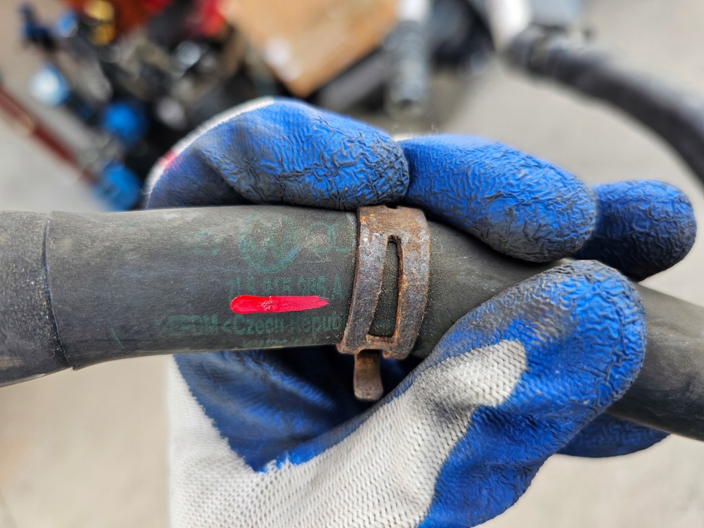 фото №4, Audi q7 4l 07r 3.0 tdi wąż труба шланг webasto 7l6815986a