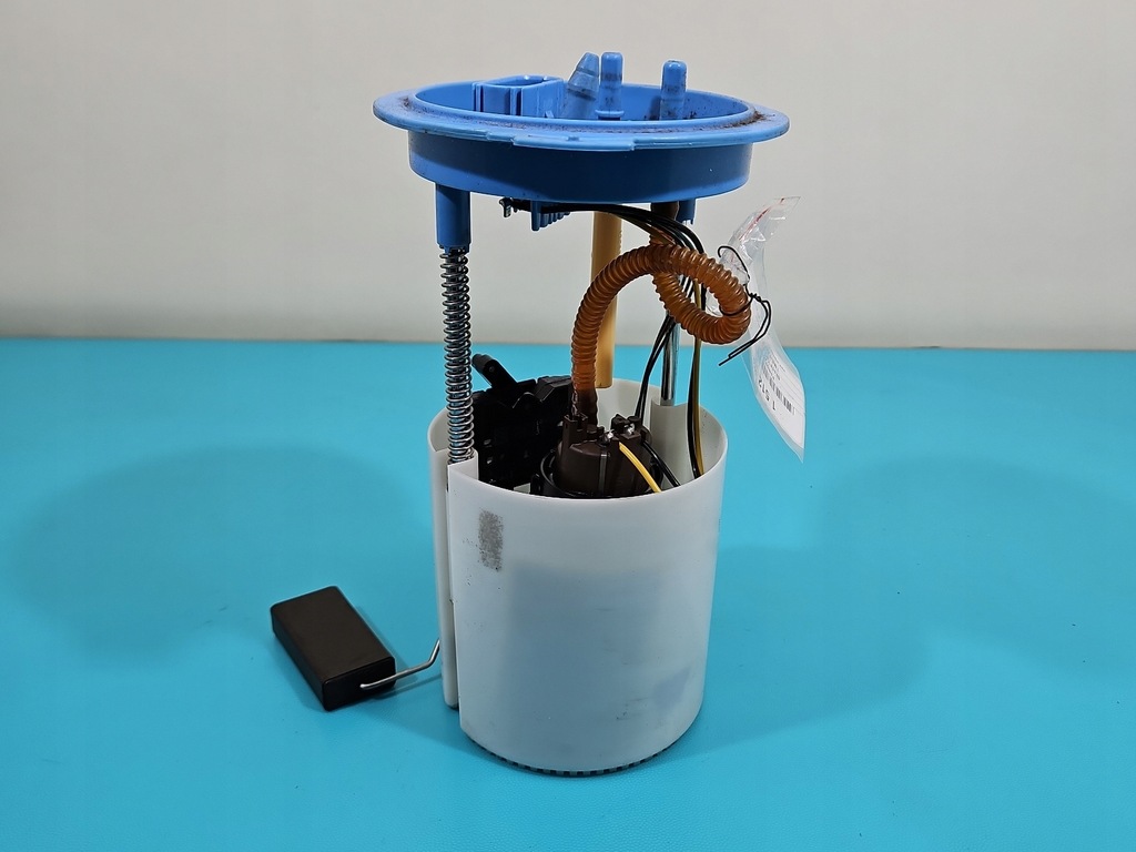 фото №7, Помпа насос топлива skoda yeti 1.2 tsi 1k0919051db 5 pin