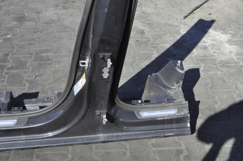 фото №4, Audi a4 b8 блок двигателя порог левый