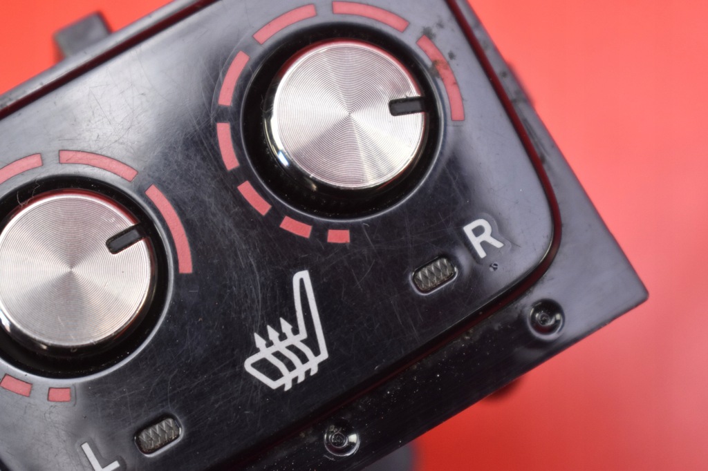 фото №11, Выключатель кнопки подогрев сидений toyota avalon xx40 15-18