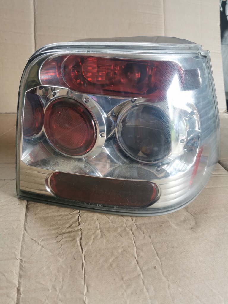 фото №1, Лампа задняя правая vw golf iv хэтчбек тюнинг