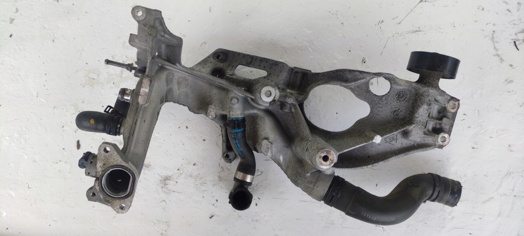 Кронштейн генератора mercedes w176 w246 cla w117 1.8 cdi 651 a6512011709 Цена