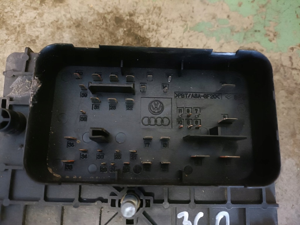 фото №14, Коробка запобіжників vw seat skoda audi 3c0937125