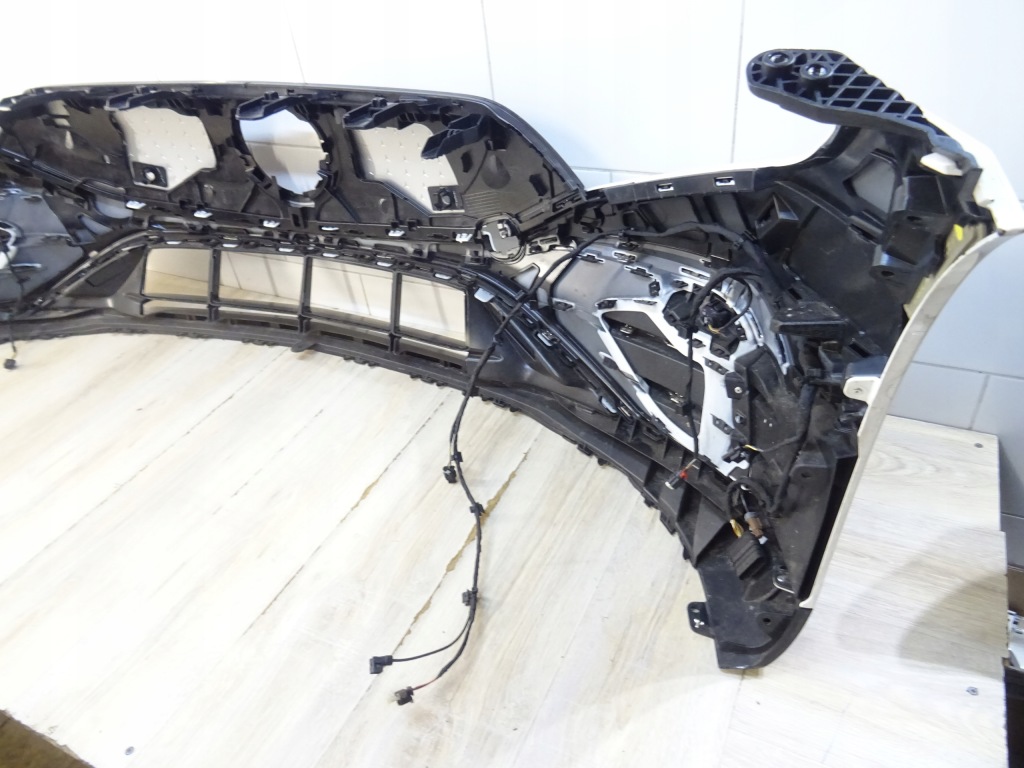 фото №13, Mercedes eqs v297 w297 amg line бампер перед llu