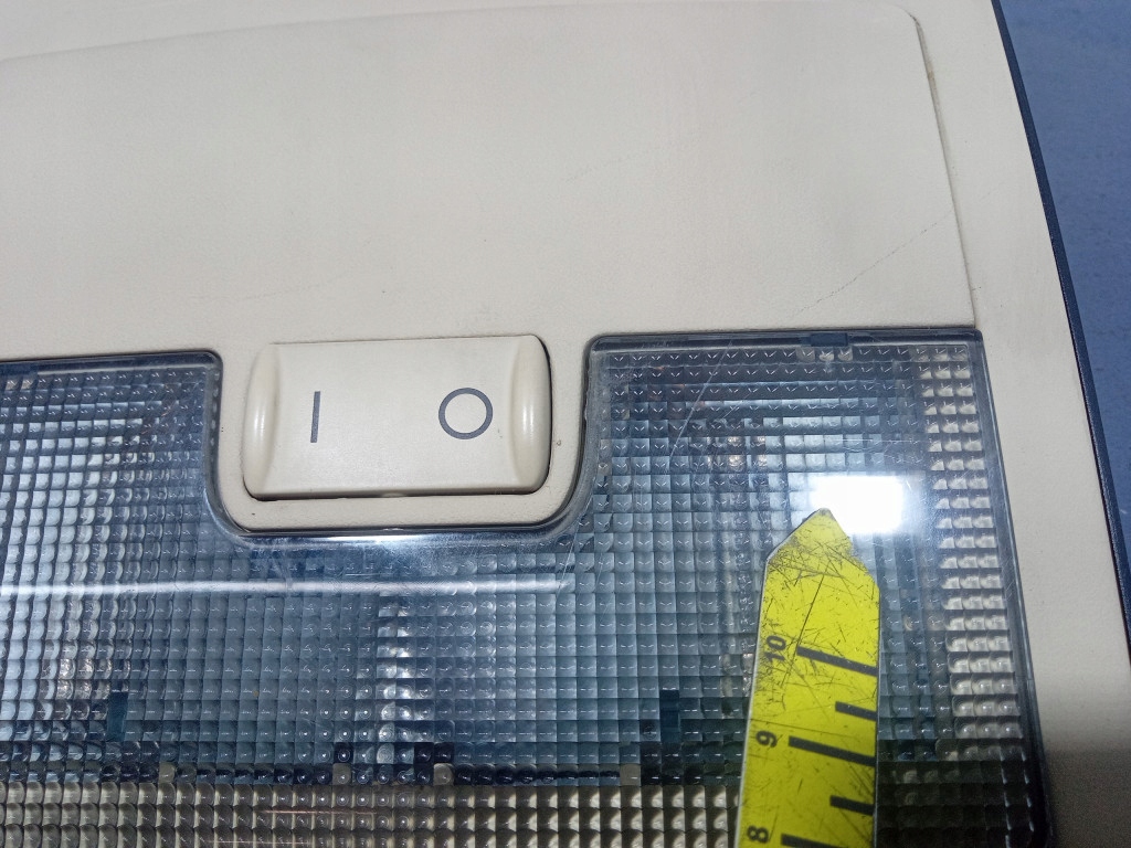 фото №9, Audi a6 c5 лампа стельовий перед передня beż 4b0867599c