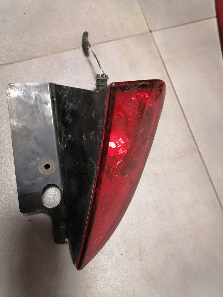 фото №1, Лампа правая задняя renault espace iv 8200027154