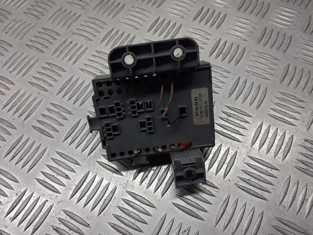 фото №1, Коробка запобіжників alfa romeo 159 1.9 jtd 50507676