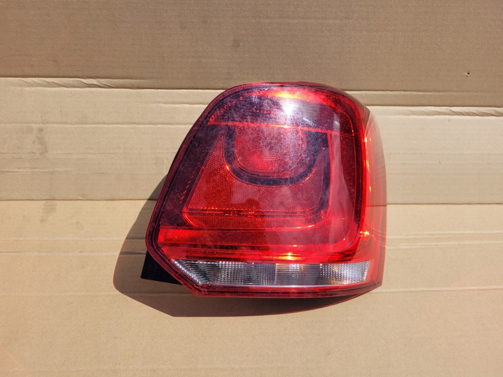 фото №1, Лампа правая задняя задняя vw polo v 6r 5d 6r0945096p