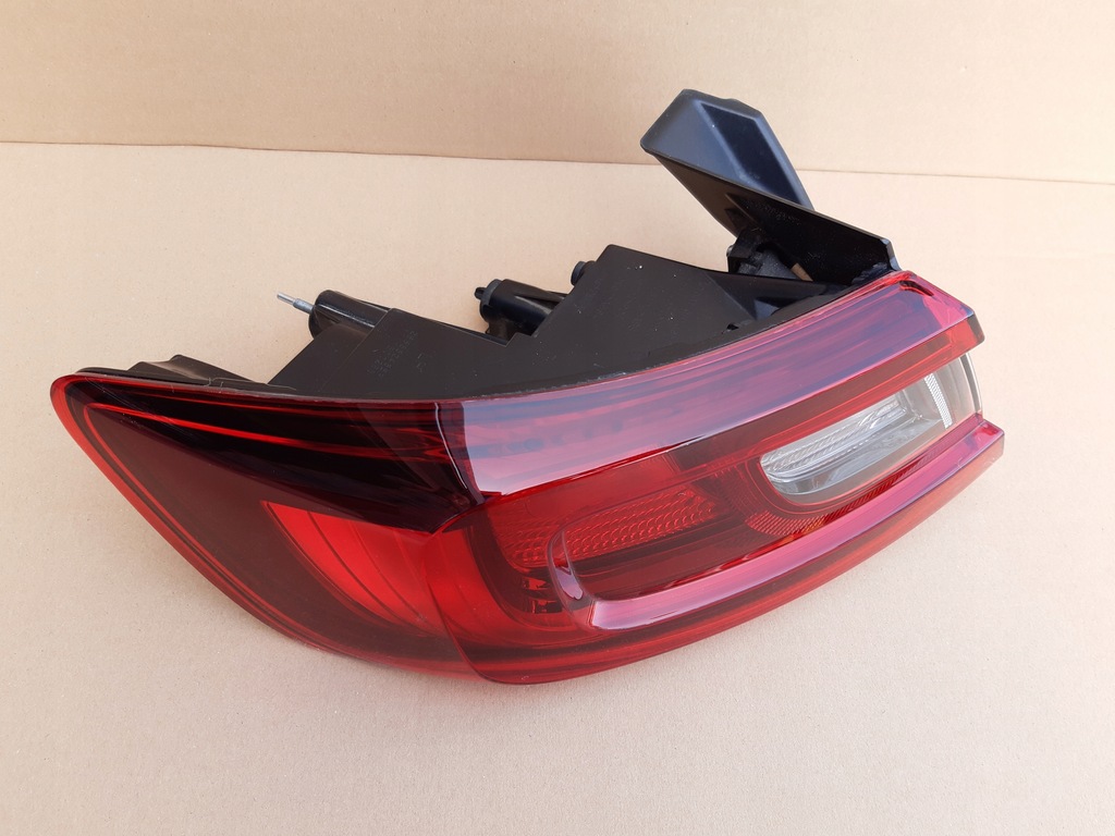 фото №8, Лампа лівий задня renault arkana 21-