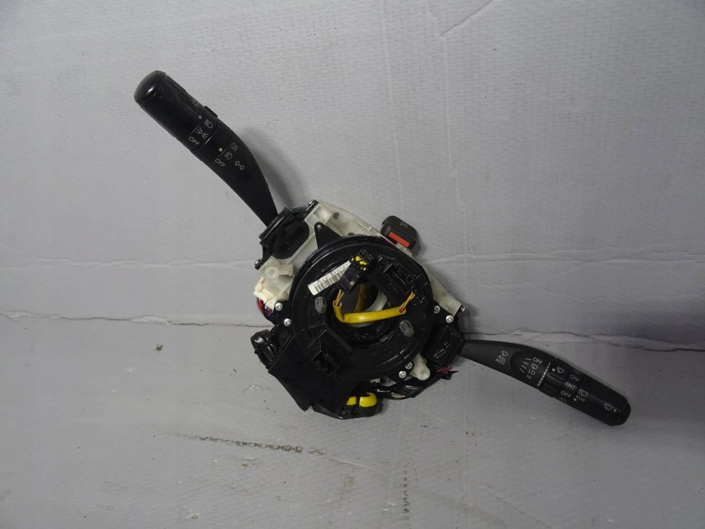 фото №1, Перемикач комбінований subaru legacy iv 83161ag43