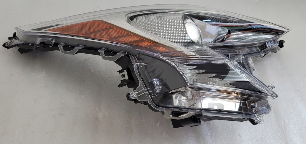 фото №5, Лампа правая перед koito led toyota prius xw50 iv 2015-2019